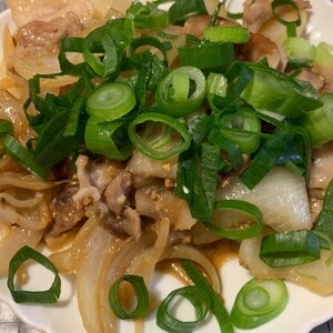 ご飯が進む♪豚肉と玉ねぎの味噌炒め〜